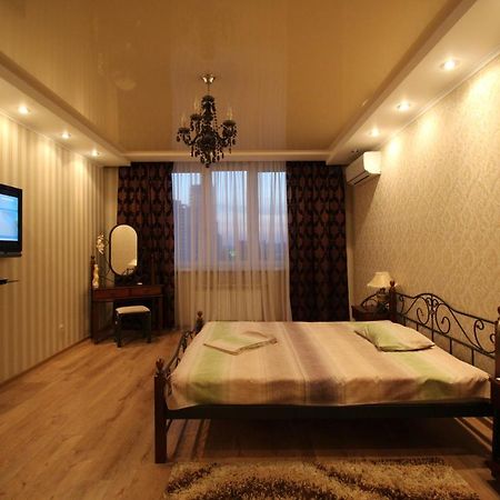 Panoramic View Lux Apartment On Metro Osokorky Kiev Exterior photo