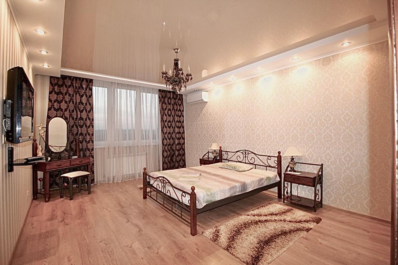 Panoramic View Lux Apartment On Metro Osokorky Kiev Exterior photo