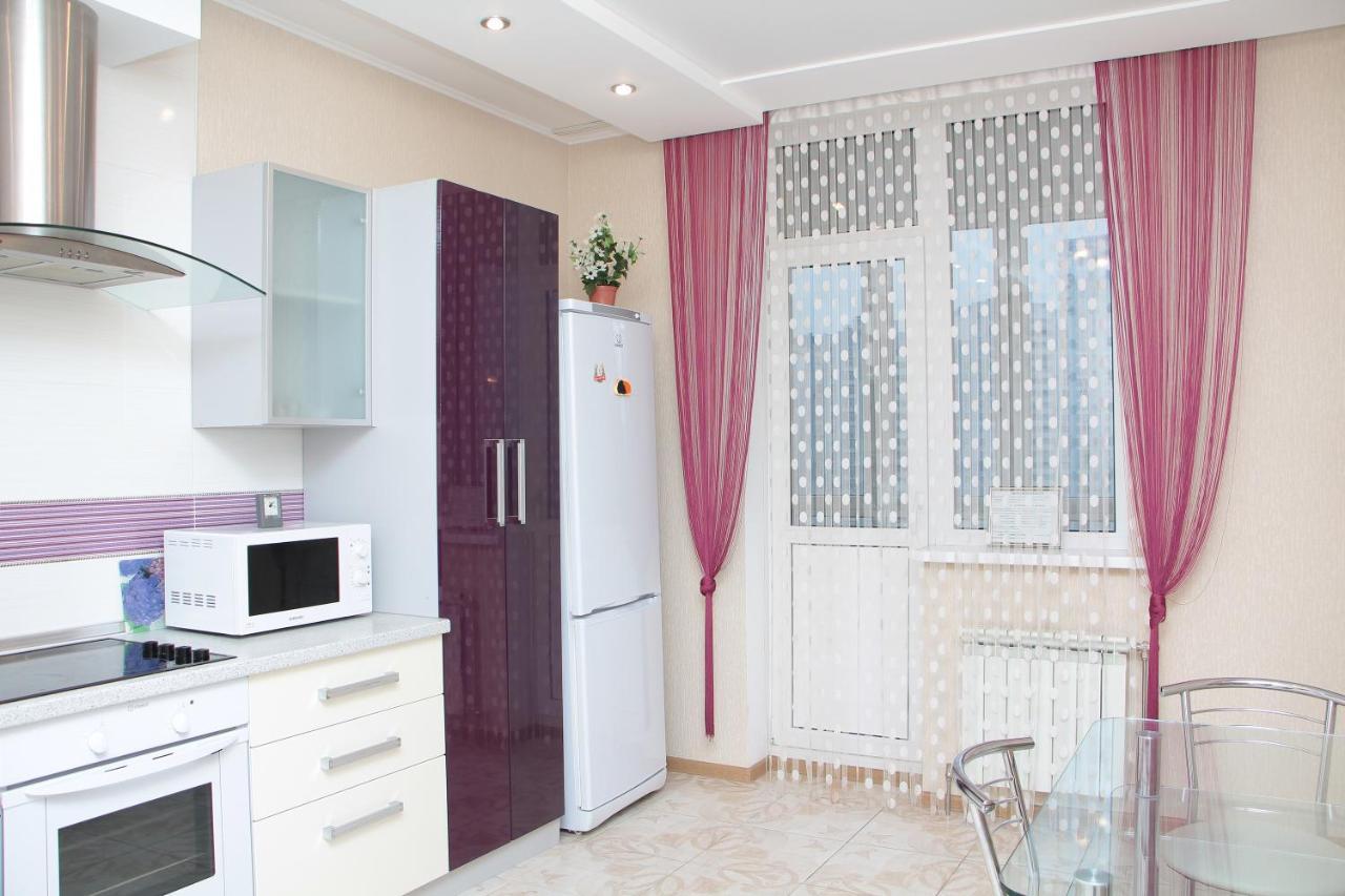 Panoramic View Lux Apartment On Metro Osokorky Kiev Exterior photo