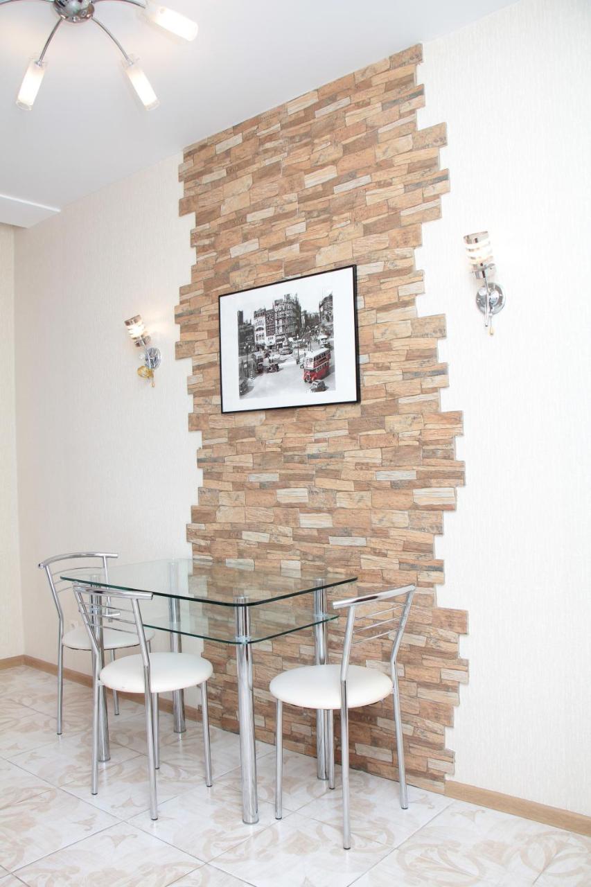 Panoramic View Lux Apartment On Metro Osokorky Kiev Exterior photo