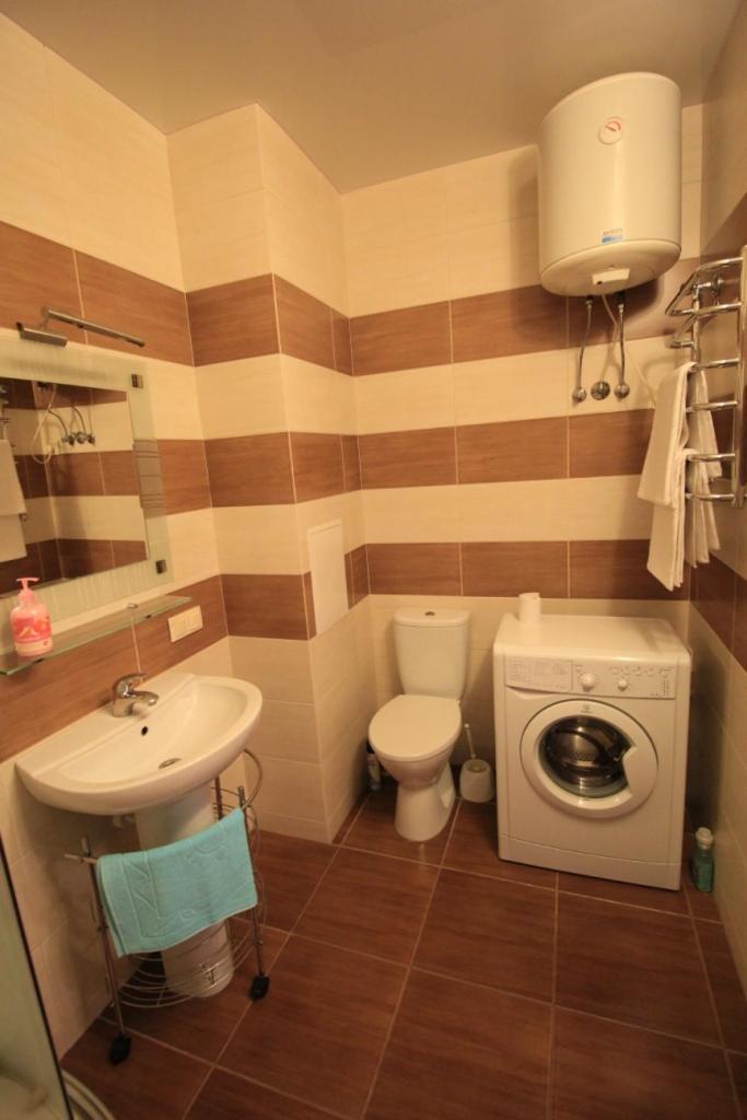 Panoramic View Lux Apartment On Metro Osokorky Kiev Exterior photo